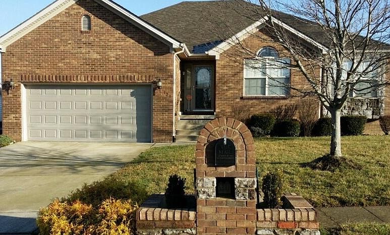1st image of 121 Lansdowne Dr