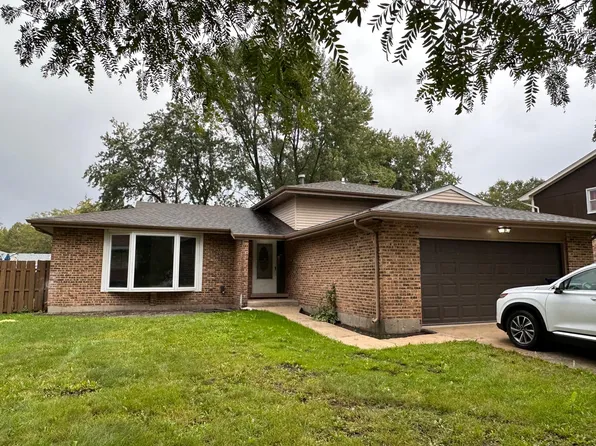 819 Campus Ave, Matteson, IL 60443