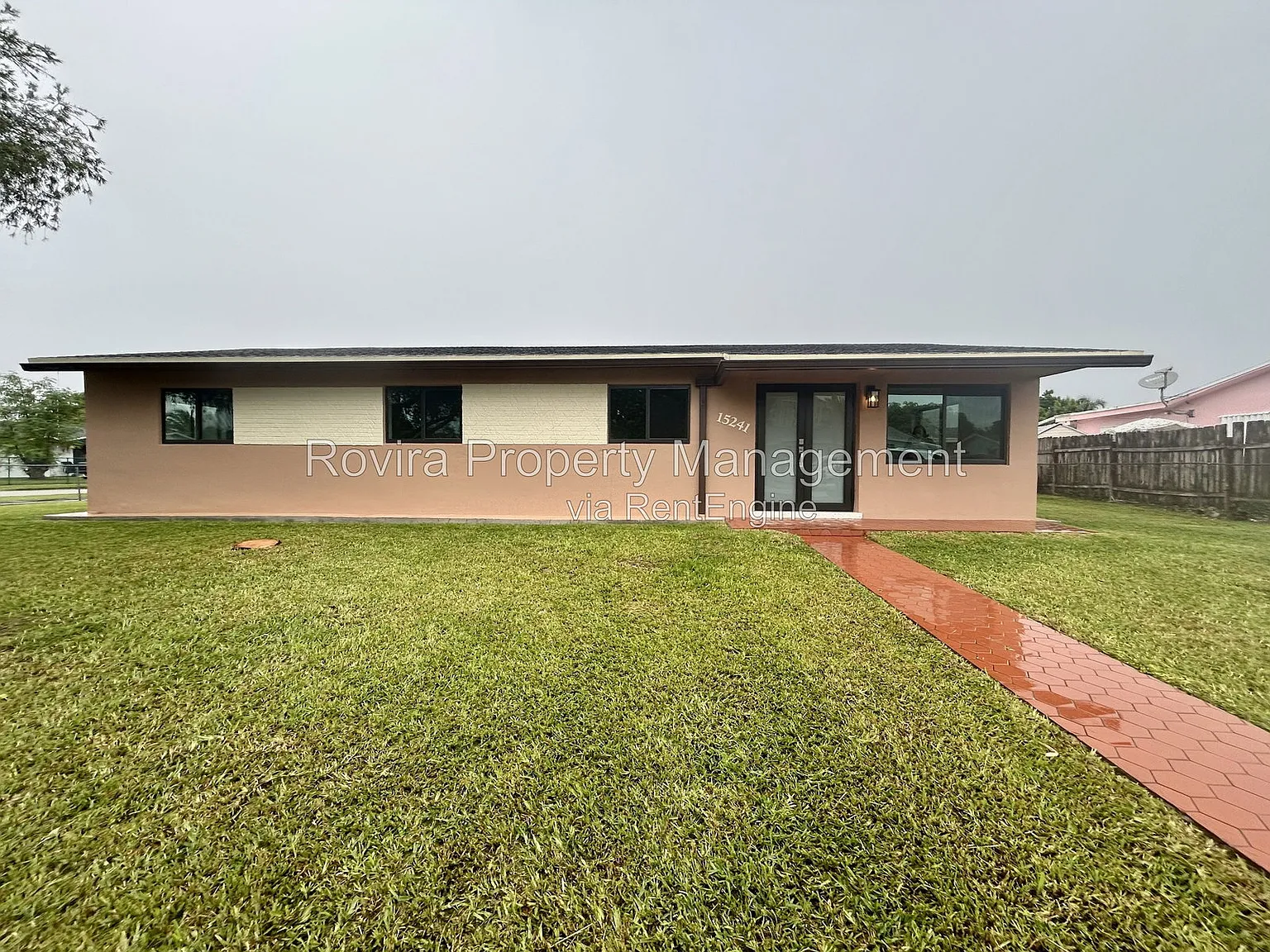 4 bed, 2.0 bath, 1364 sqft, $3,900 — Photo 3