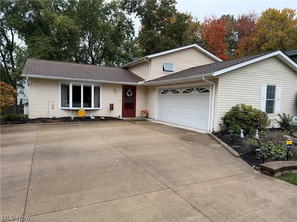 3281 Twain Cir, Brunswick, OH 44212