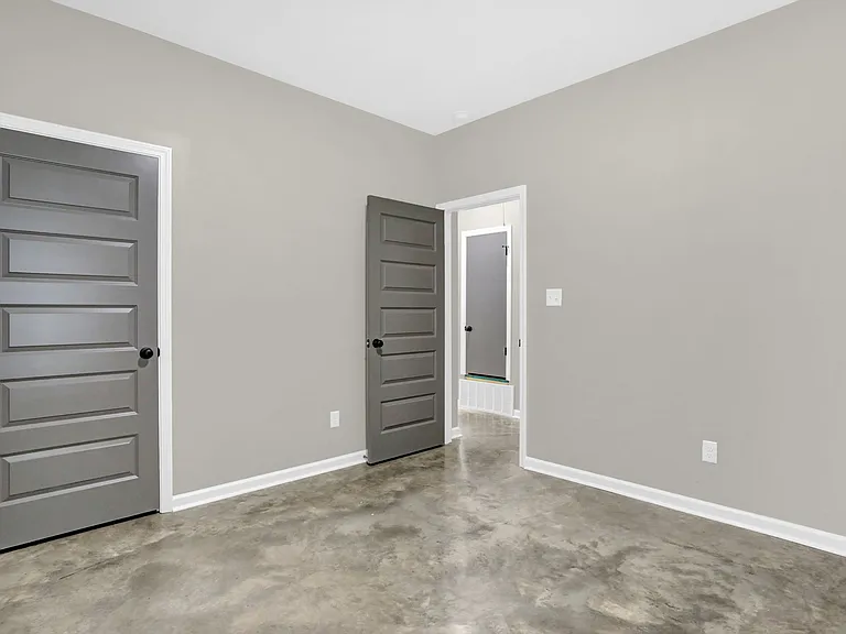 680 Boston St — Photo 22