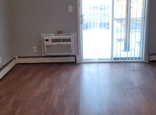 2300 Light Rd APT 104, Oswego, IL 60543