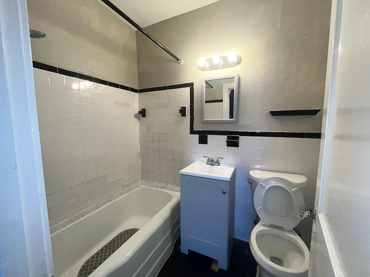 1 bed, 800 sqft, $900 — Photo 4