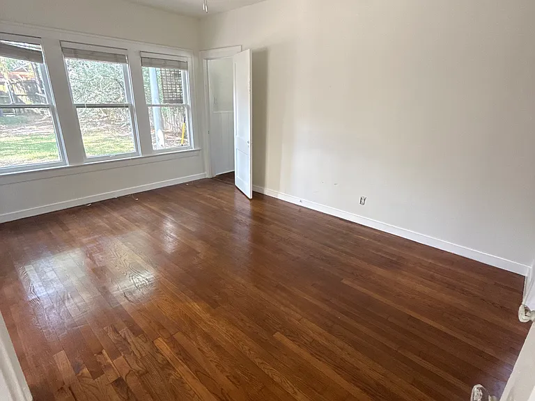 1522 Kings Hwy — Photo 6