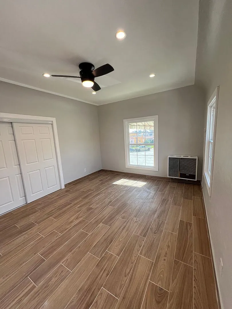 4145 Garthwaite Ave Llc — Photo 4