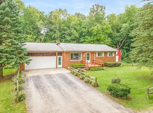 1180 La Branch Dr, White Lake, MI 48386