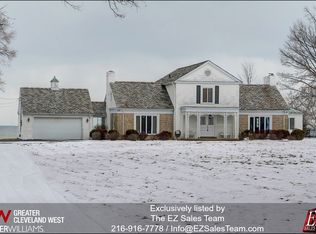 33010 Lake Rd, Avon Lake, OH 44012