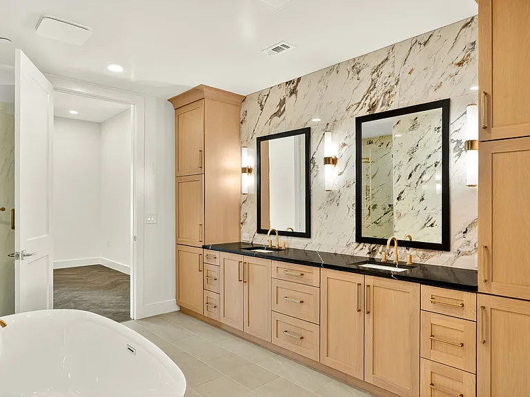 Residences at Southlake — Photo 21