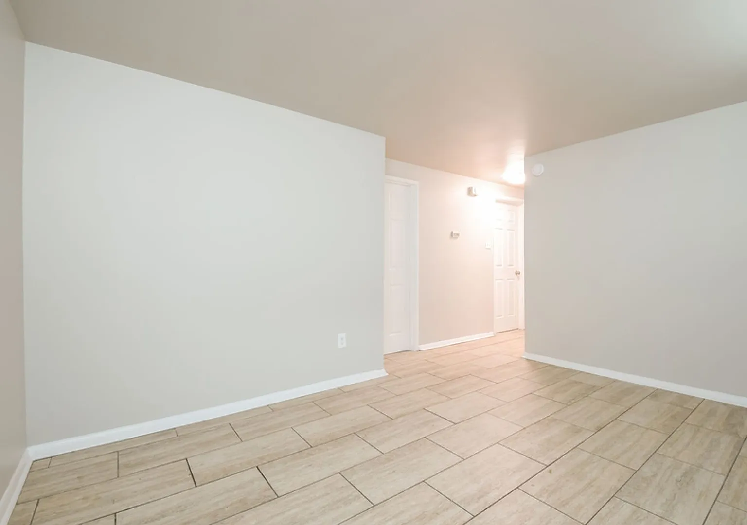 Unit 1031 4 Weeks Free - Spacious 2br Apartment Near Belmar In Lakewood — Photo 4