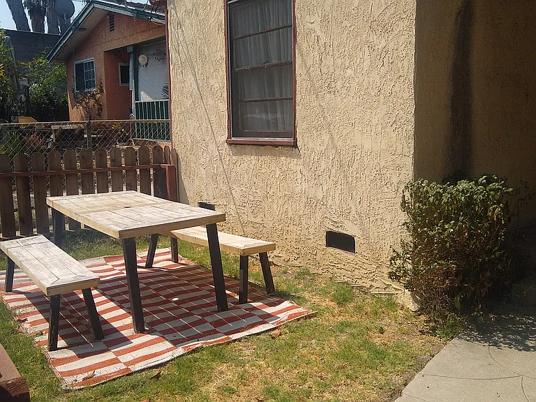 Parkman Ave — Photo 16