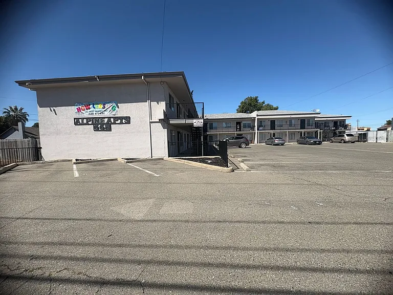 668 Cooper Ave — Photo 5