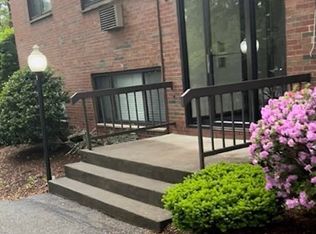 1323 Worcester Rd APT E2, Framingham, MA 01701