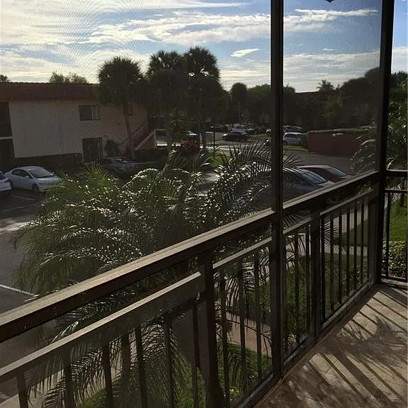 331 Lakeview Dr #201 — Photo 24