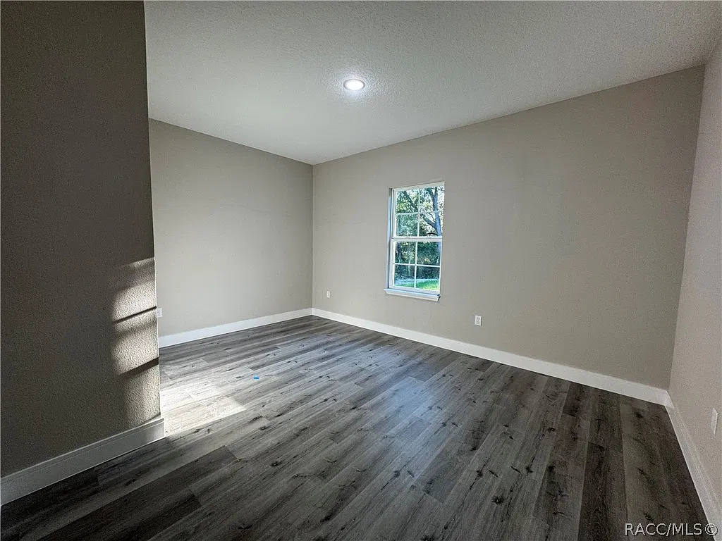 3 bed, 2.0 bath, 1540 sqft, $1,900 — Photo 4