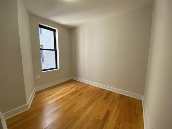 486 Brooklyn Avenue image 5 of 8