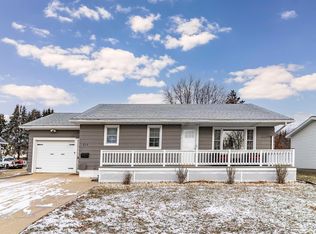 403 J Ave, Grundy Center, IA 50638