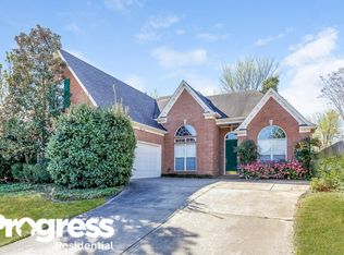 8357 Shady Elm Dr, Cordova, TN 38018