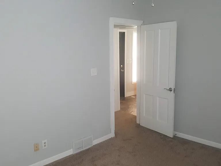 133 N Jackson St #1 — Photo 5