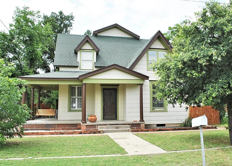 1st image of 621 W Avenue J