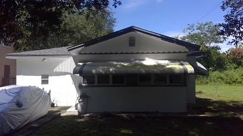 2252 Clifford St Photo 1