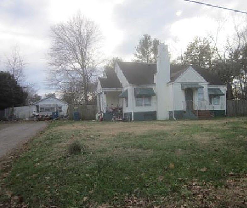 2nd image of 2135 1st Ave NW