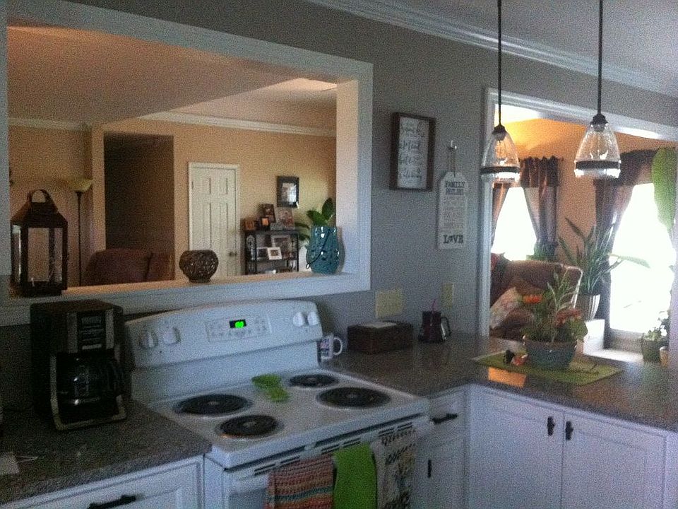 1st image of 206 Iris Dr