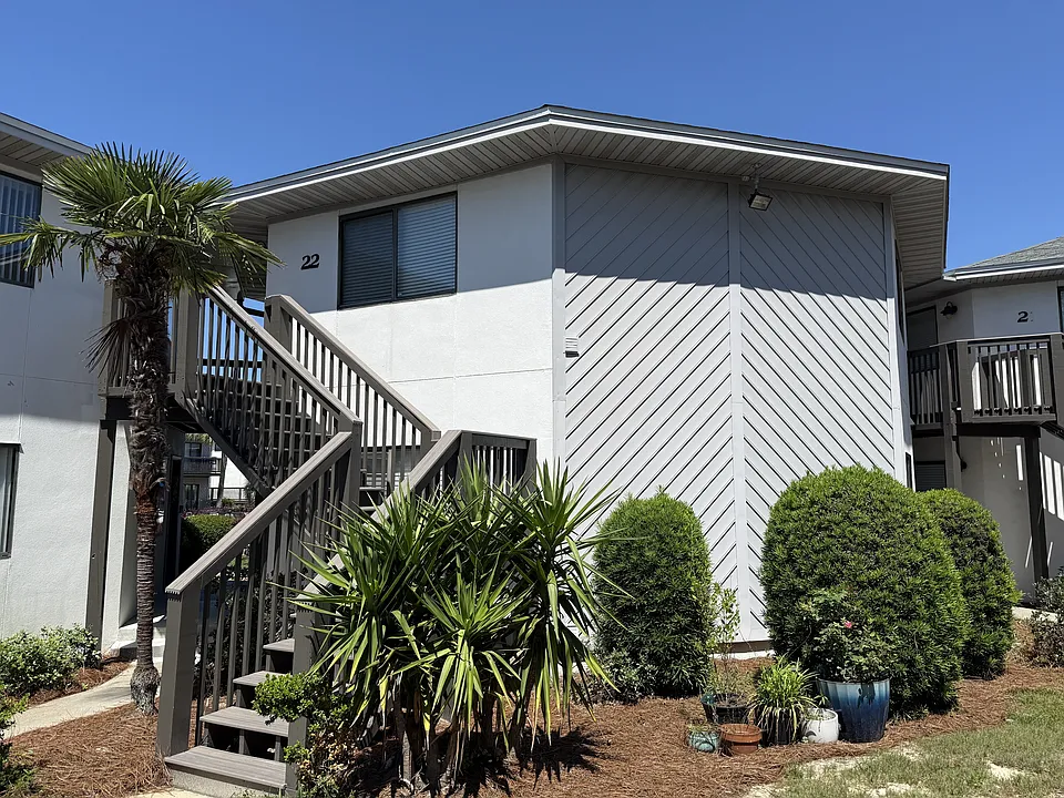 285 Payne St #1-22B