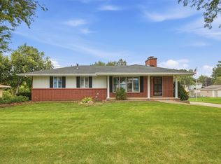 4930 E Oakwood Dr, Pleasant Hill, IA 50327