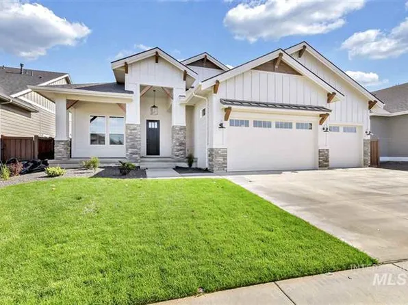 4450 W Lost Rapids Dr, Meridian, ID 83646