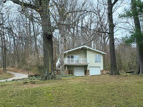2nd image of 17449 Oakwood Dr