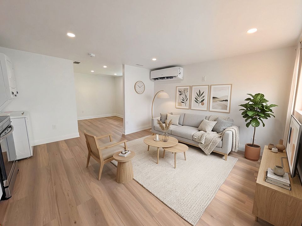 1st image of 401 Navy St #3