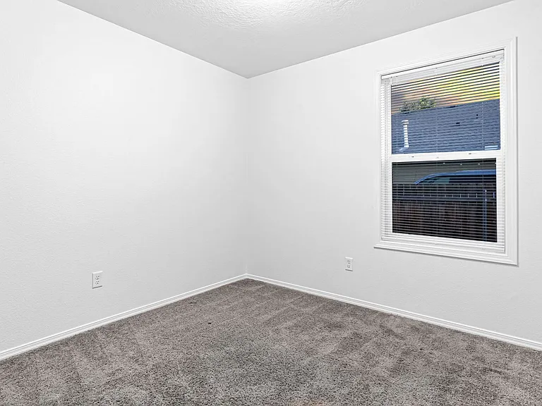 19373 Hodson Creek Ave — Photo 13