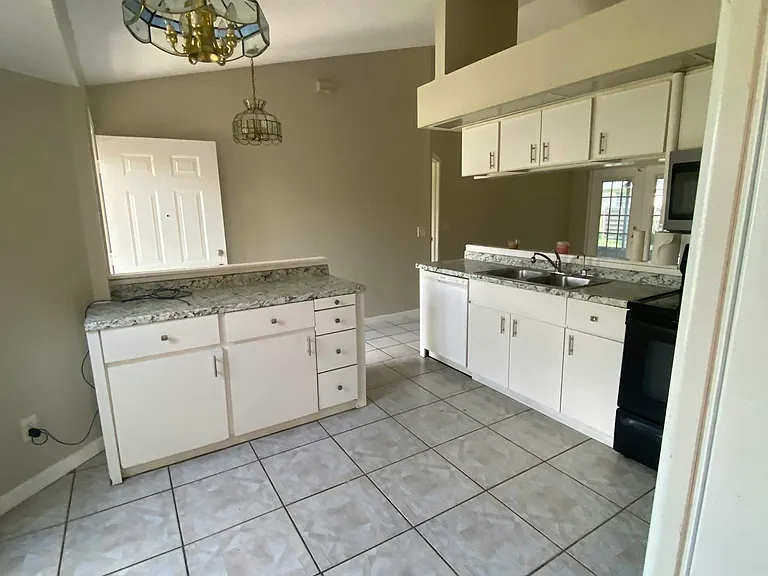 7413 Crock Ave — Photo 20