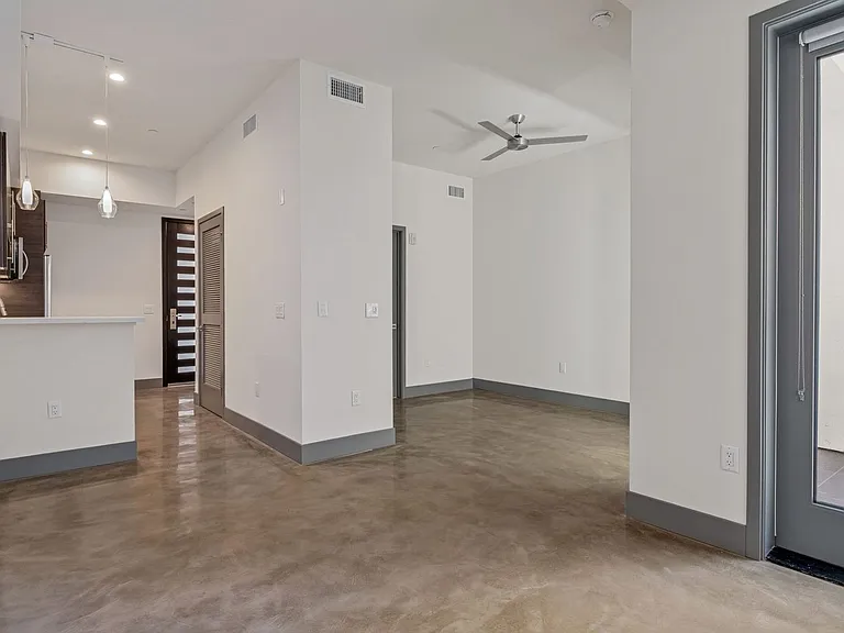 T Lofts Apts — Photo 7
