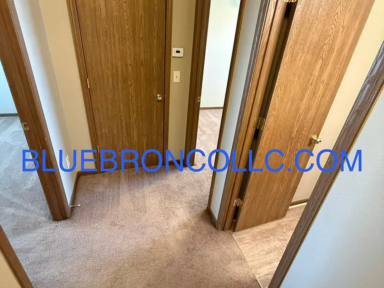 621 Willow Ln — Photo 6