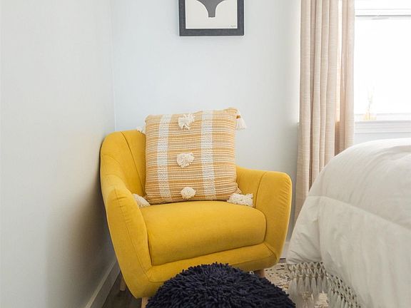 4th image of 561 W Beach Blvd #303