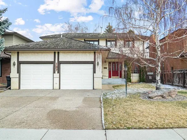137 SW Edgewood Blvd W, Lethbridge, AB T1K 5Z6
