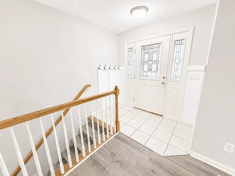 208 Jackal Dr — Photo 4
