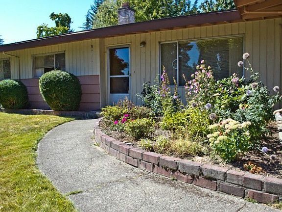2nd image of 15667 SE 8th St
