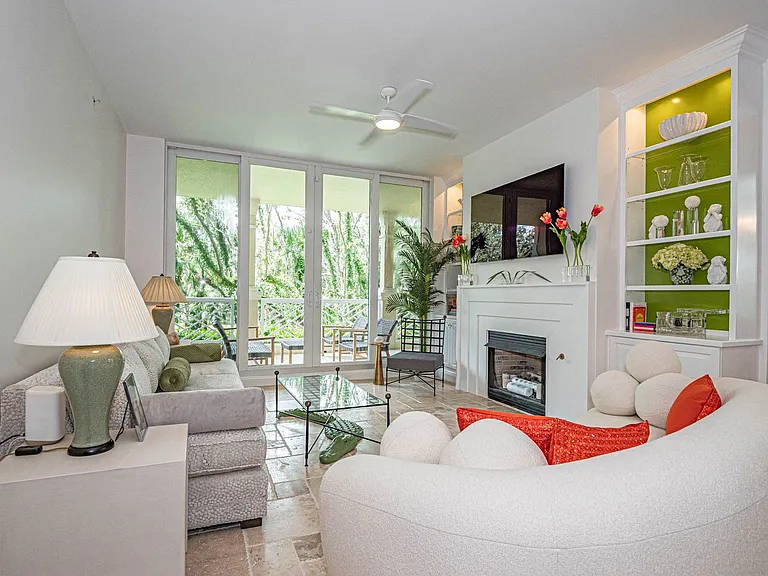 801 N Swim Club Dr #2B — Photo 11