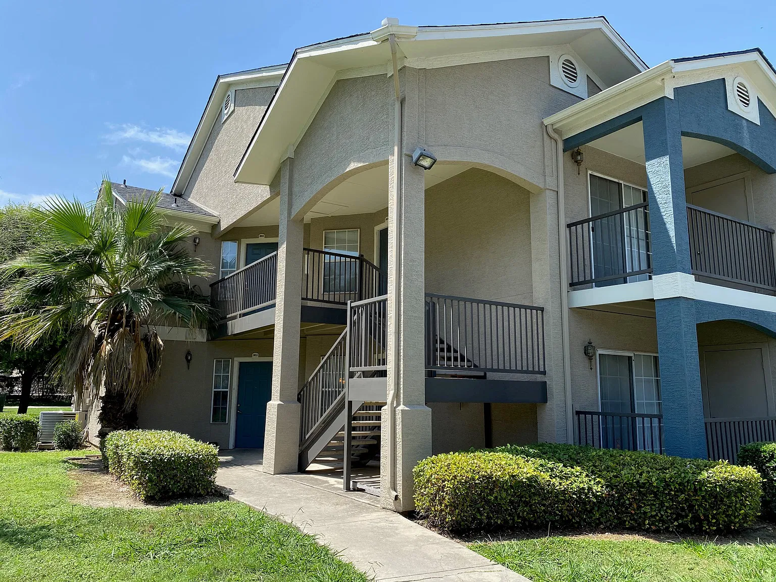 Rosillo Creek Apartments — Photo 2