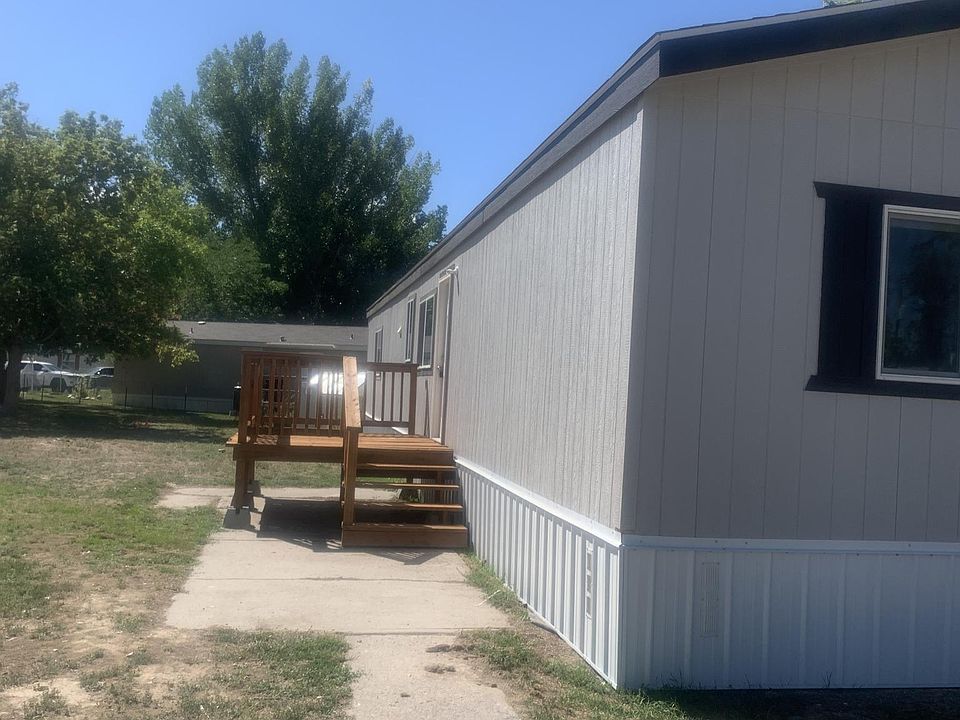 2nd image of 1550 Yellowstone Ave Trailer 136