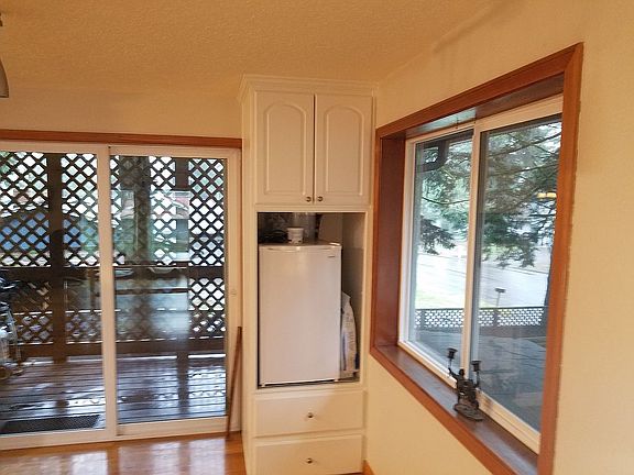 4th image of 401 NE Hearthwood Blvd