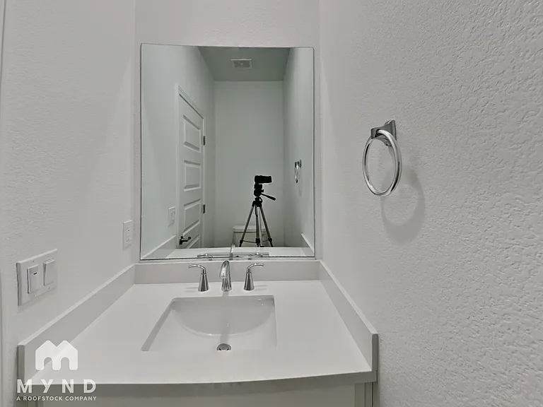 1687 Pena Ln — Photo 12