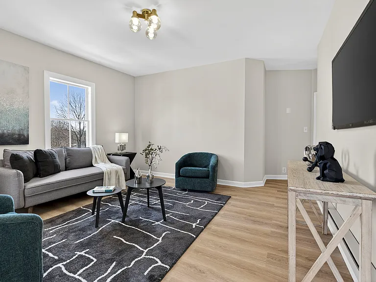 318 Charles St #2 — Photo 6