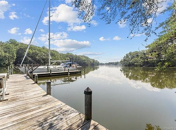 5th image of 207 Oyster Cove Lndg