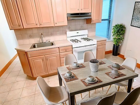 2nd image of 3024 49th St APT 1