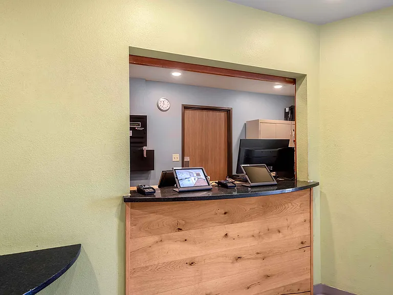 Lobby and Guest Check-in