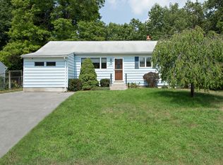 18 Onondaga Dr, Wappingers Falls, NY 12590