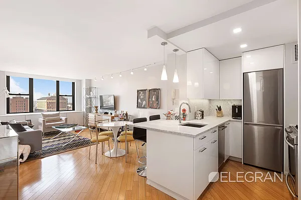 Sold by (Legacy) Elegran | media 1